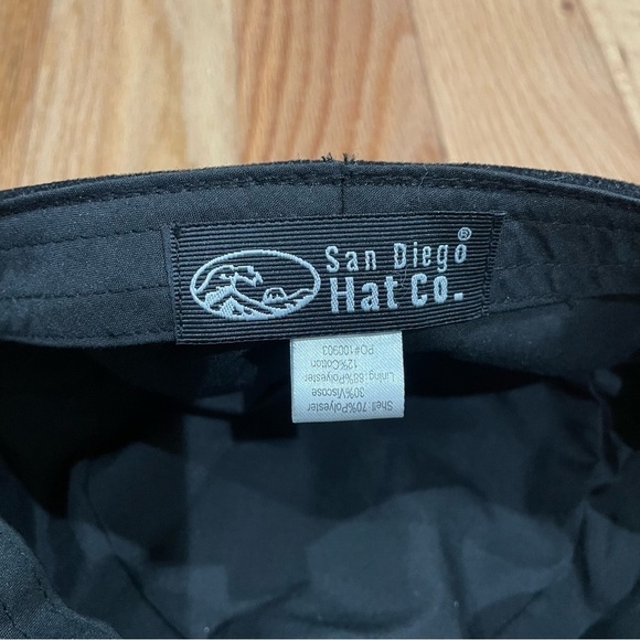 San Diego Hat Co. Black Honeycomb Corduroy Button Accent Newsboy Hat One Size - Picture 6 of 9